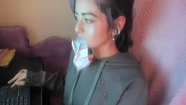 Sammysammy  online show from April 2026 07:25:02 AM