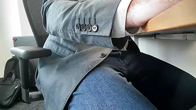 69bezfleku online show from December 2024 11:11:01 AM