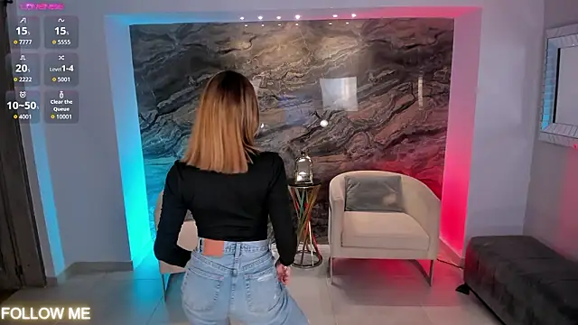 Snapshot of MelissaMoore_ chatting on February 2026 03:43:02 AM MelissaMoore online show from February 2026 03:43:02 AM