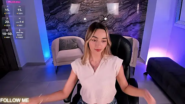 Snapshot of MelissaMoore_ chatting on February 2026 02:28:02 AM MelissaMoore online show from February 2026 02:28:02 AM