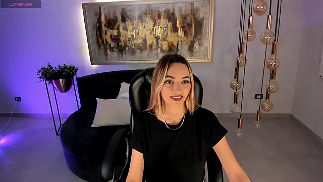 Snapshot of MelissaMoore_ chatting on March 2026 02:39:02 AM MelissaMoore online show from March 2026 02:39:02 AM