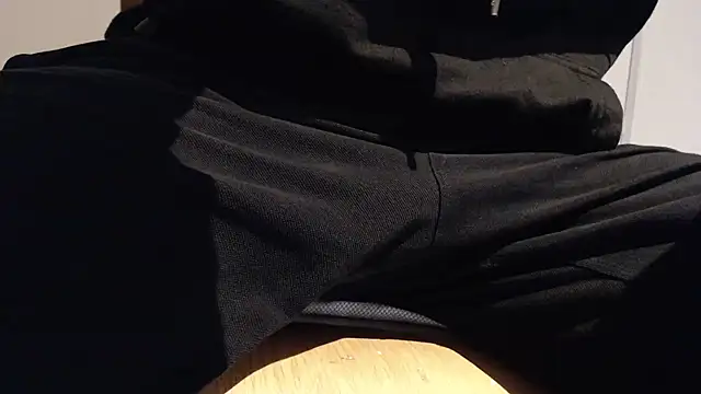 papiculo86 online show from February 2025 10:47:02 PM