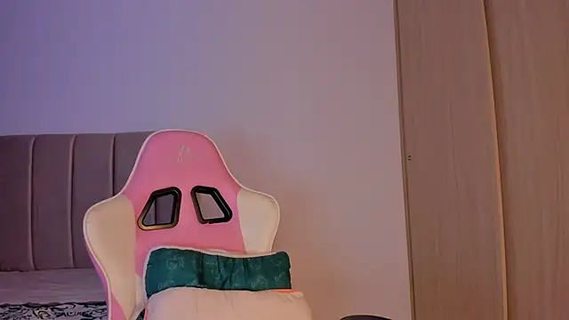 isa bunny online show from September 2025 02:59:01 AM