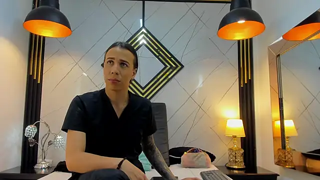 Snapshot of Leisygirl chatting on February 2026 03:11:01 AM Leisygirl online show from February 2026 03:11:01 AM