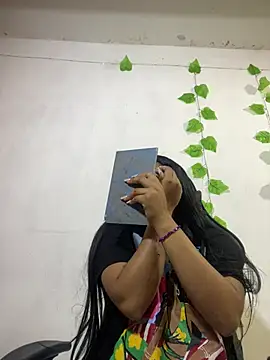 Snapshot of shayna_all chatting on February 2026 06:35:02 PM shayna all online show from February 2026 06:35:02 PM