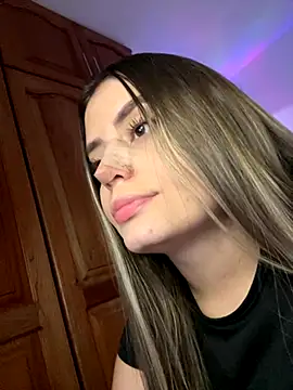 Miss valeriaa online show from October 2025 07:33:01 PM