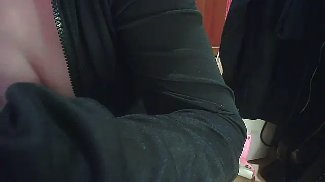 Snapshot of cindy01113520 chatting on February 2025 05:59:01 PM cindy01113520 online show from February 2025 05:59:01 PM