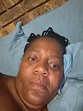 Snapshot of Galcraze chatting on December 2025 11:45:01 PM Galcraze online show from December 2025 11:45:01 PM