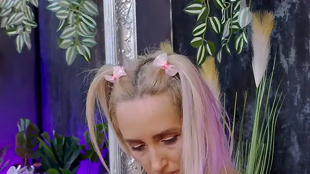 IsabelleEthan online show from February 2025 06:51:02 AM