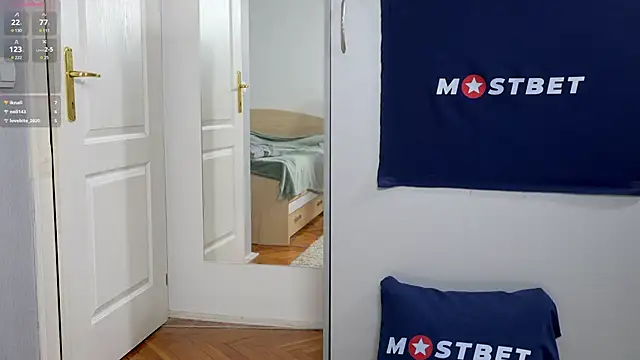 Snapshot of foxeslovefoxes chatting on December 2024 05:02:01 PM foxeslovefoxes online show from December 2024 05:02:01 PM