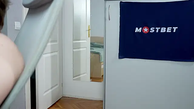 Snapshot of foxeslovefoxes chatting on January 2025 04:23:02 PM foxeslovefoxes online show from January 2025 04:23:02 PM