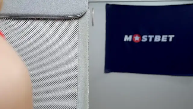 Snapshot of foxeslovefoxes chatting on January 2025 02:52:01 PM foxeslovefoxes online show from January 2025 02:52:01 PM