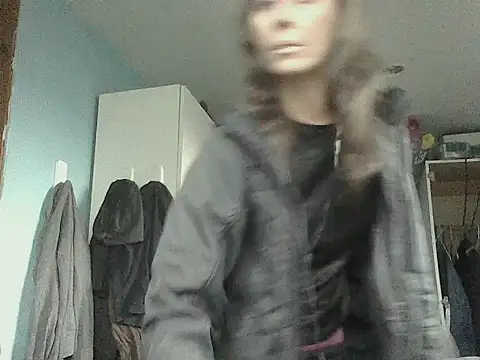 Snapshot of SexyRach75 chatting on November 2025 04:07:02 PM SexyRach75 online show from November 2025 04:07:02 PM