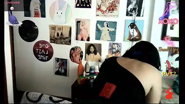 soynanabela28 online show from December 2024 09:28:01 PM