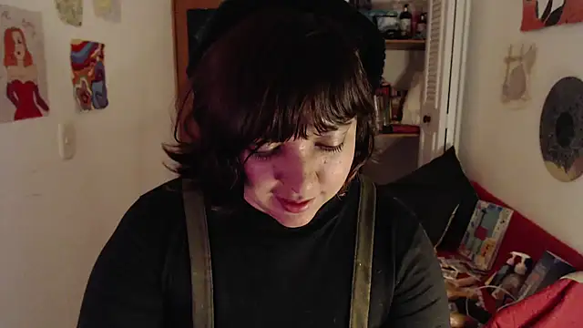 soynanabela28 online show from October 2025 11:57:01 PM