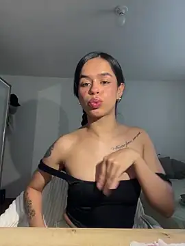 Snapshot of xlovelygirlx chatting on January 2025 10:25:02 PM xlovelygirlx online show from January 2025 10:25:02 PM