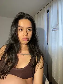 Snapshot of xlovelygirlx chatting on October 2025 10:33:02 PM xlovelygirlx online show from October 2025 10:33:02 PM