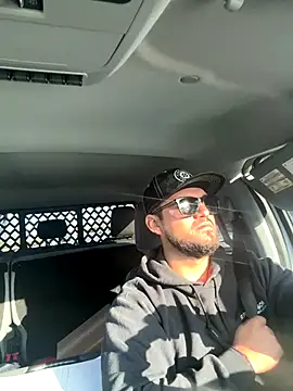 Ozzy420  online show from December 2025 04:45:01 PM