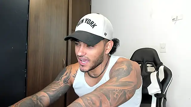 Alessandro Vanni online show from December 2024 01:45:01 PM