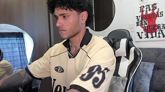 Alessandro Vanni online show from February 2026 02:35:01 PM