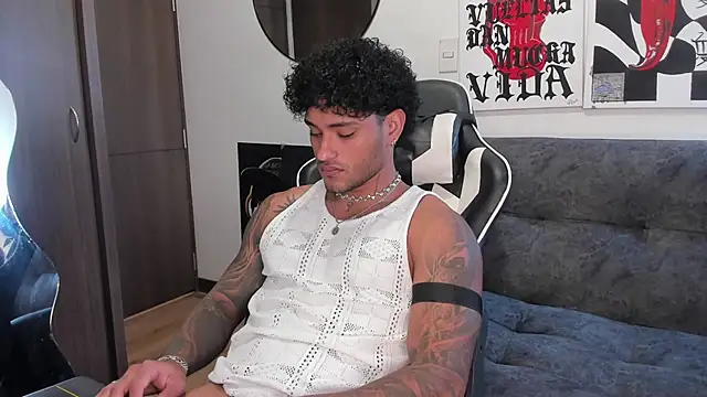 Alessandro Vanni online show from February 2026 06:59:02 PM