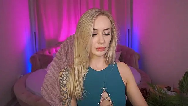 GraceCandy online show from October 2025 09:23:02 PM