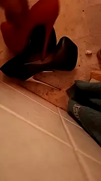 Snapshot of Misspadrona88 chatting on November 2025 10:32:02 PM Misspadrona88 online show from November 2025 10:32:02 PM