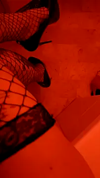 Snapshot of Misspadrona88 chatting on December 2025 05:54:01 PM Misspadrona88 online show from December 2025 05:54:01 PM