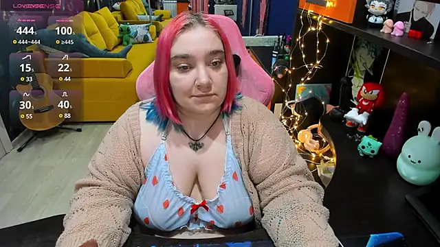 Softie Sofy online show from January 2025 04:41:01 PM