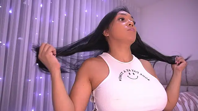 Snapshot of rousse_coup chatting on November 2025 07:21:01 PM rousse coup online show from November 2025 07:21:01 PM