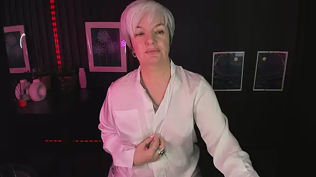 Snapshot of CarmenSoft chatting on January 2025 11:44:02 PM CarmenSoft online show from January 2025 11:44:02 PM