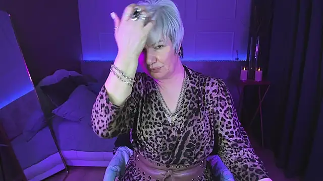 Snapshot of CarmenSoft chatting on January 2025 02:42:01 AM CarmenSoft online show from January 2025 02:42:01 AM