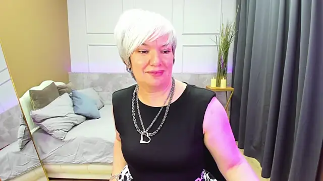 Snapshot of CarmenSoft chatting on January 2025 03:01:01 AM CarmenSoft online show from January 2025 03:01:01 AM