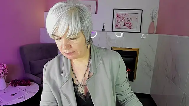 Snapshot of CarmenSoft chatting on January 2025 12:04:02 AM CarmenSoft online show from January 2025 12:04:02 AM