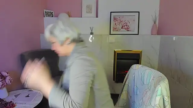 Snapshot of CarmenSoft chatting on February 2025 04:10:01 AM CarmenSoft online show from February 2025 04:10:01 AM