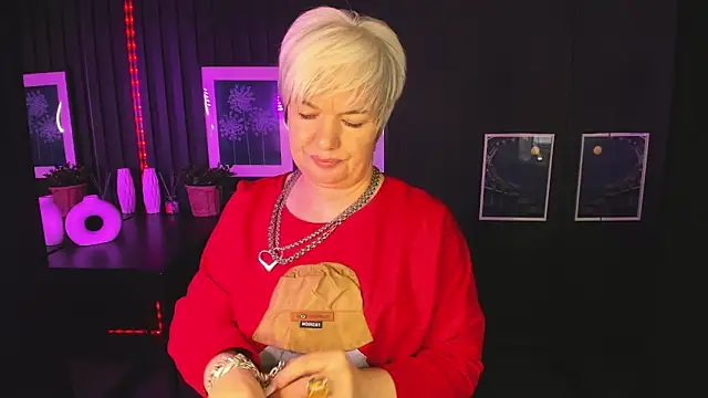 Snapshot of CarmenSoft chatting on February 2025 08:43:02 PM CarmenSoft online show from February 2025 08:43:02 PM