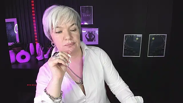 Snapshot of CarmenSoft chatting on February 2025 12:19:01 AM CarmenSoft online show from February 2025 12:19:01 AM