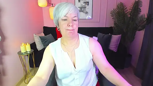 Snapshot of CarmenSoft chatting on February 2025 12:25:01 AM CarmenSoft online show from February 2025 12:25:01 AM