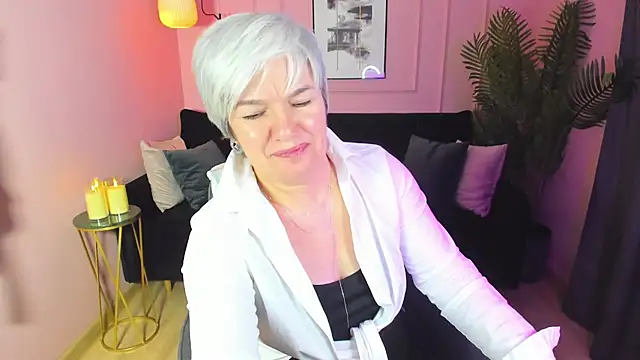 Snapshot of CarmenSoft chatting on February 2025 03:28:01 AM CarmenSoft online show from February 2025 03:28:01 AM