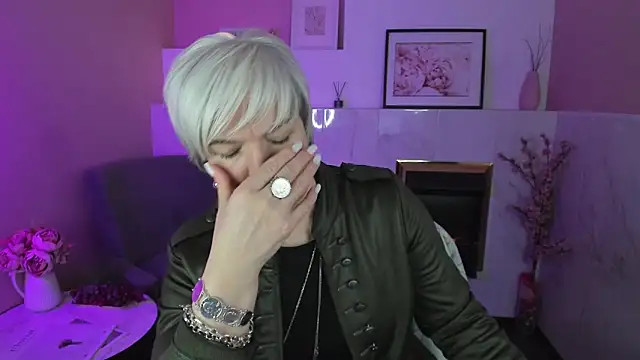 Snapshot of CarmenSoft chatting on March 2025 03:20:01 AM CarmenSoft online show from March 2025 03:20:01 AM