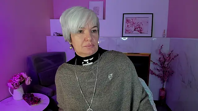 Snapshot of CarmenSoft chatting on October 2025 09:01:01 PM CarmenSoft online show from October 2025 09:01:01 PM