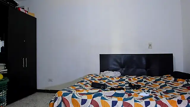 Snapshot of ares_sexxx chatting on February 2026 04:38:01 PM ares sexxx online show from February 2026 04:38:01 PM