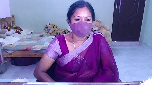 Snapshot of Novapol chatting on July 2026 05:58:02 AM Novapol online show from July 2026 05:58:02 AM