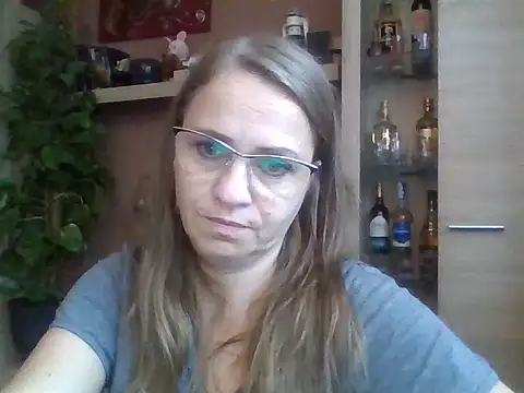 Snapshot of Blonikicia chatting on November 2025 11:12:02 AM Blonikicia online show from November 2025 11:12:02 AM