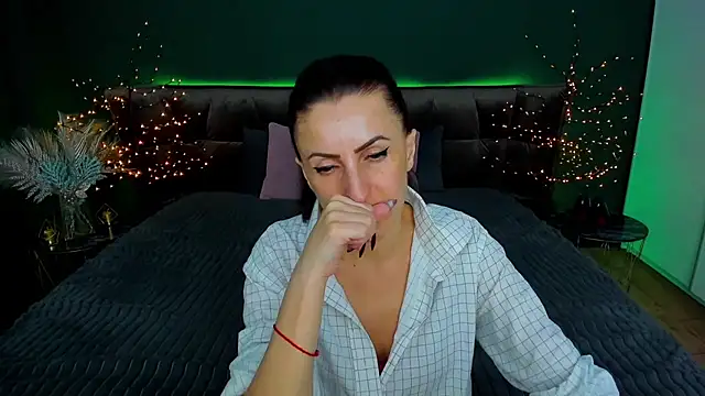 Rebecca Diamond online show from March 2025 03:29:01 PM