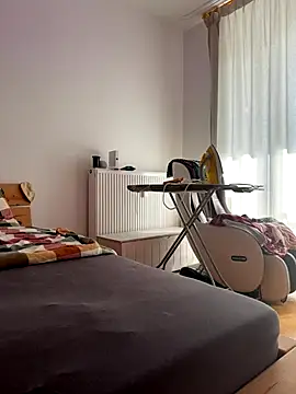 Pia July  online show from September 2025 12:28:02 PM