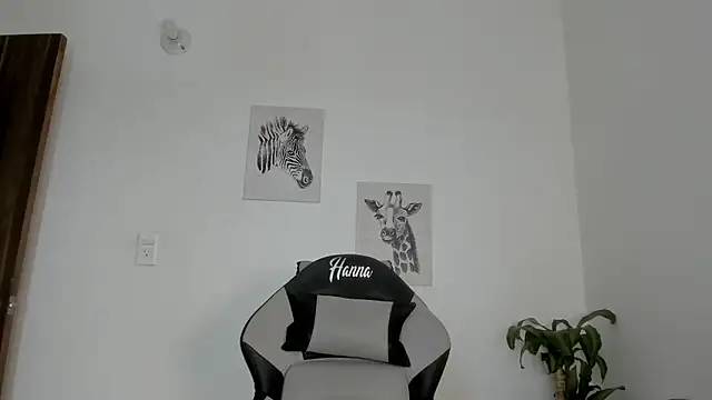 Hanna Risso online show from September 2025 06:19:02 PM