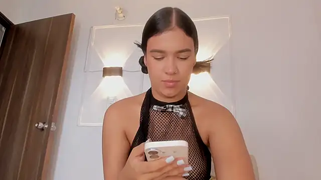 Hanna Risso online show from April 2026 05:49:01 PM