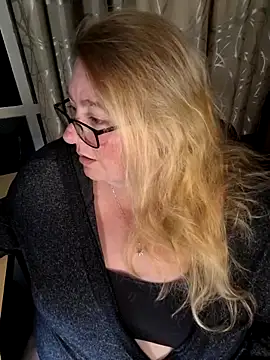 Iceprincess2bad4u online show from February 2026 06:14:01 PM