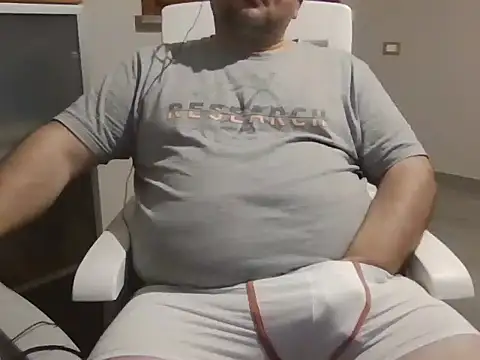 iron boy80 online show from April 2026 09:51:02 PM